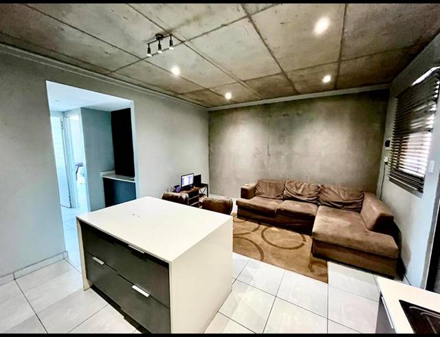 2 BEDROOM APARTMENT FOR SALE IN BROOKLYN